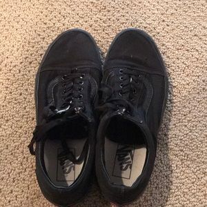 Black Vans men’s 8.5